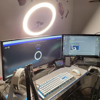 رینگ لایت مدل MJ26-RGB به همراه پایه 101577024